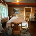 Arnestova - Villagehouse In Loen