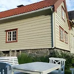 Holiday home Arnestova - Villagehouse In Loen