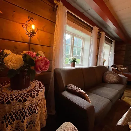 別荘 Arnestova - Villagehouse In *