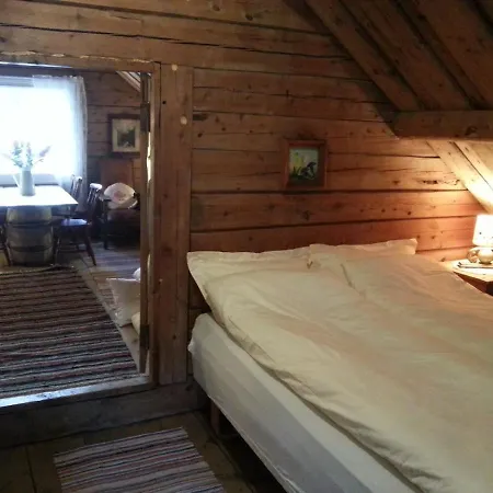 Arnestova - Villagehouse In * Loen