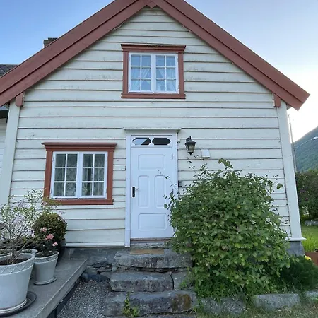 別荘 Arnestova - Villagehouse In ローエン
