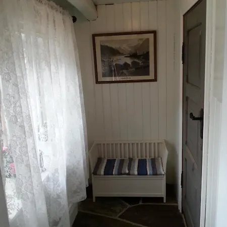 Arnestova - Villagehouse In *
