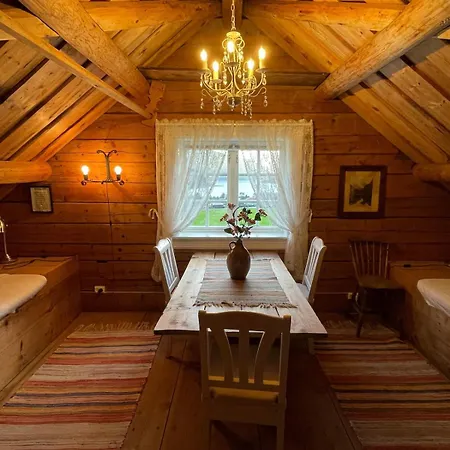 Semesterbostad Arnestova - Villagehouse In *