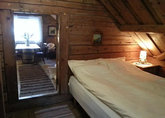 Arnestova - Villagehouse In * Loen